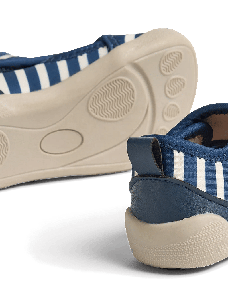 Wheat - Beach Shoe Swirl - vandsko - indigo stripe - 3
