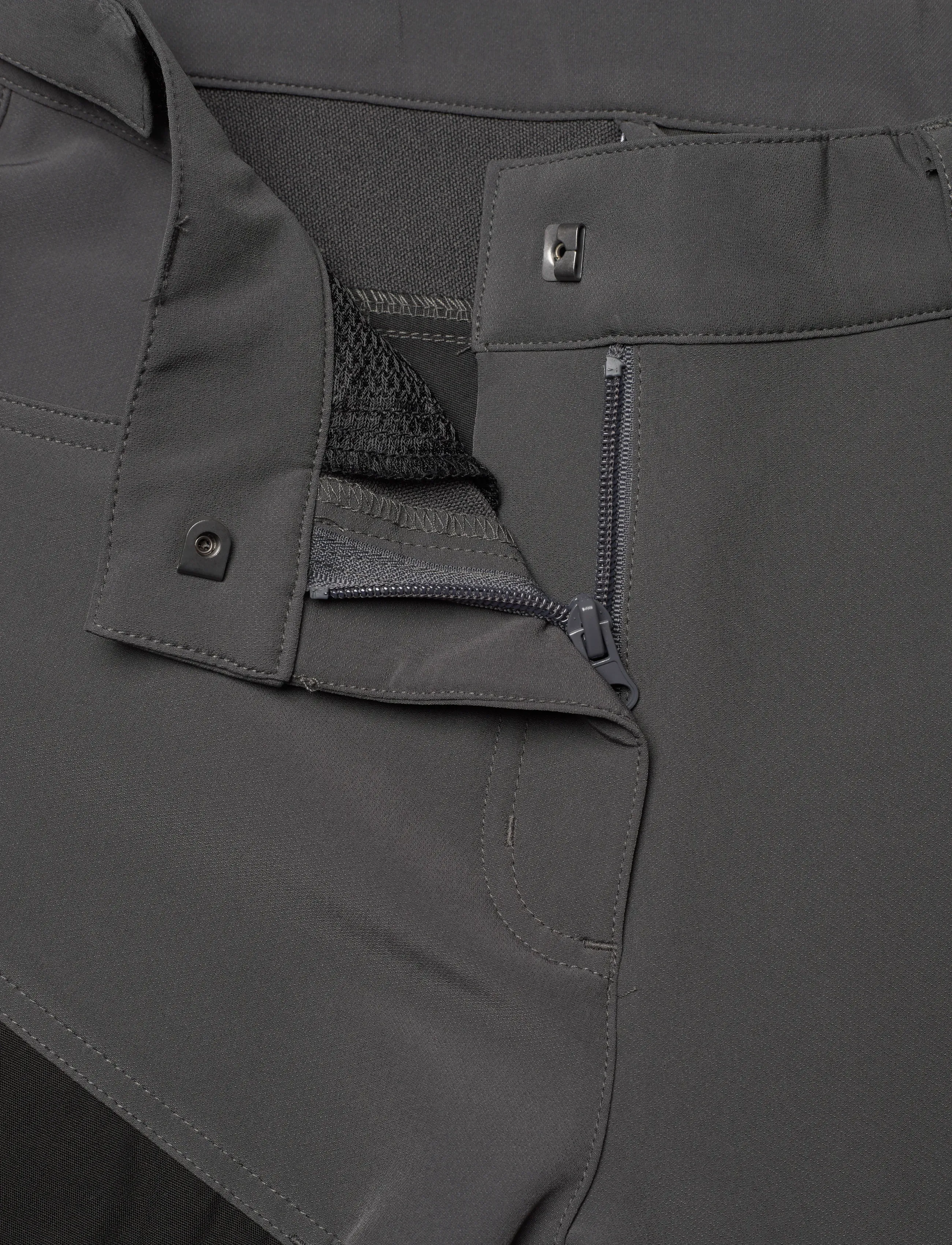 Whistler - Lara W Outdoor Shorts - udendørsshorts - iron gate - 3