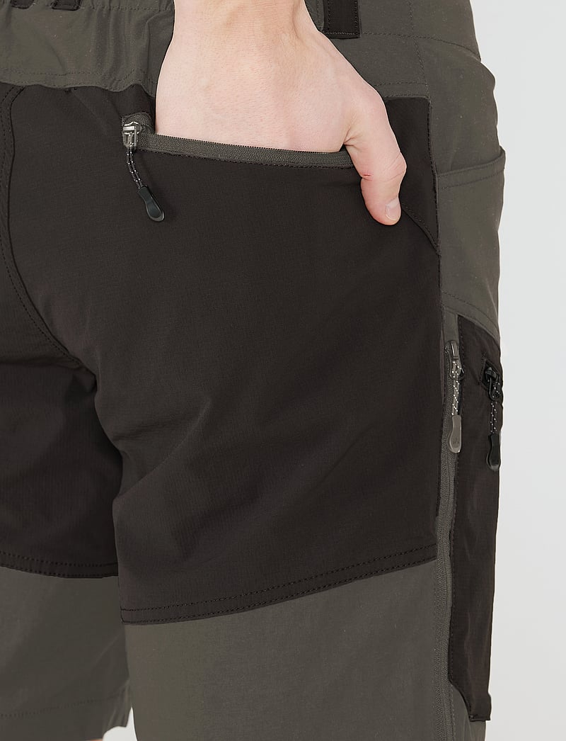 Whistler - Kodiak M Outdoor Shorts - friluftsshorts - black ink - 4