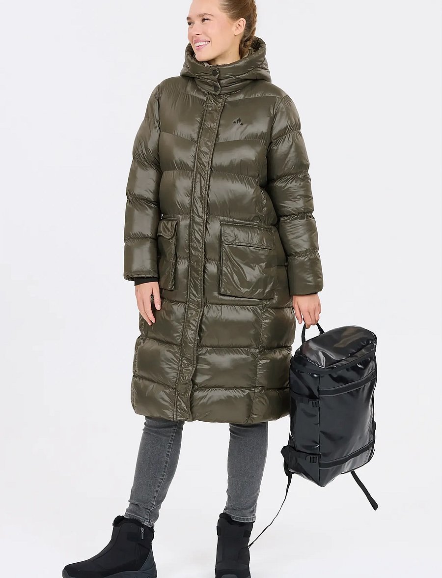 Whistler - Lakewood W Long Puffer Jacket - sulejoped ja voodriga joped - black ink - 0
