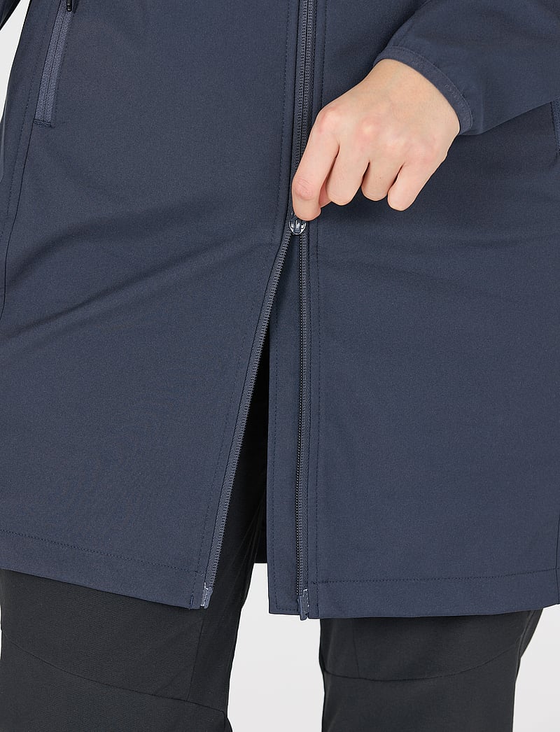 Whistler - Luango W Long Softshell Jacket - jackets - navy blazer - 4