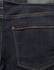 Whyred - EYE BLUE - džinsa bikses ar šaurām starām - raw indigo - 4