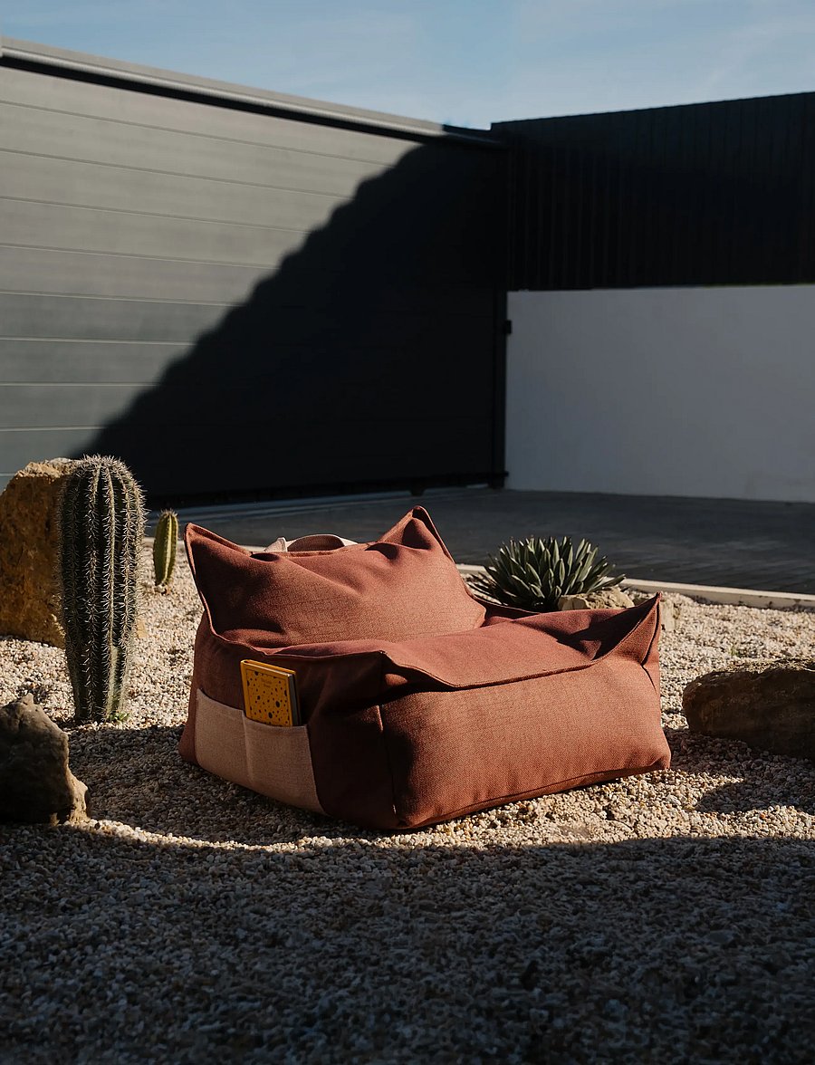 Wigiwama - Pomegranate Outdoor Beanbag Chair - välimööbel - pomegranate - 4