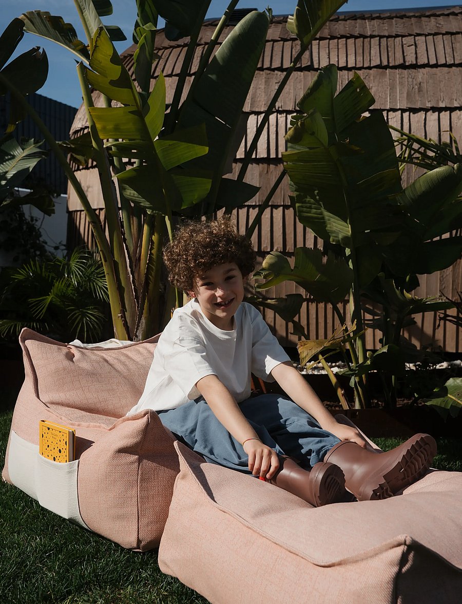 Wigiwama - Pomegranate Outdoor Beanbag Chair - välimööbel - seashell - 0