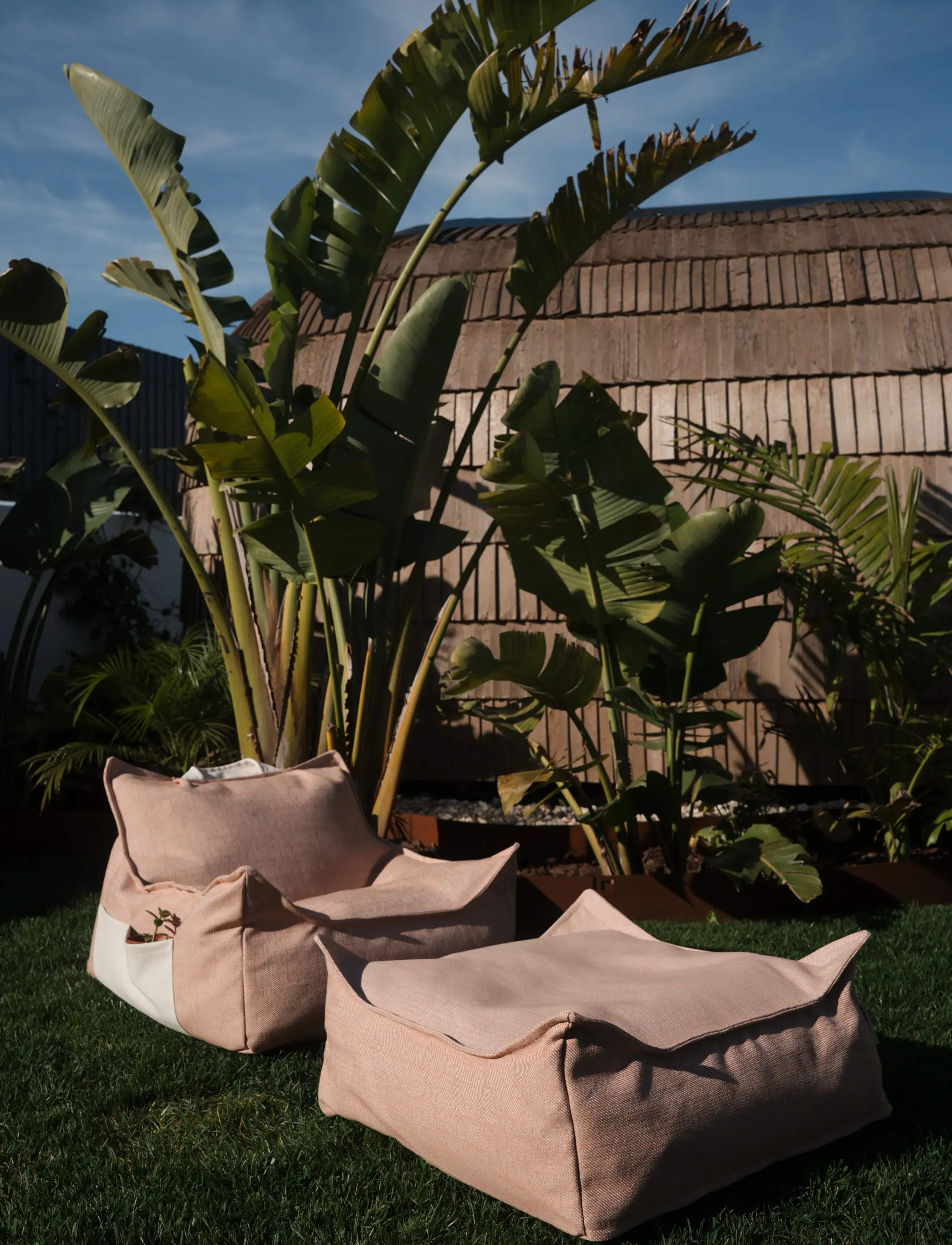 Wigiwama - Pomegranate Outdoor Beanbag Chair - havemøbler - seashell - 4