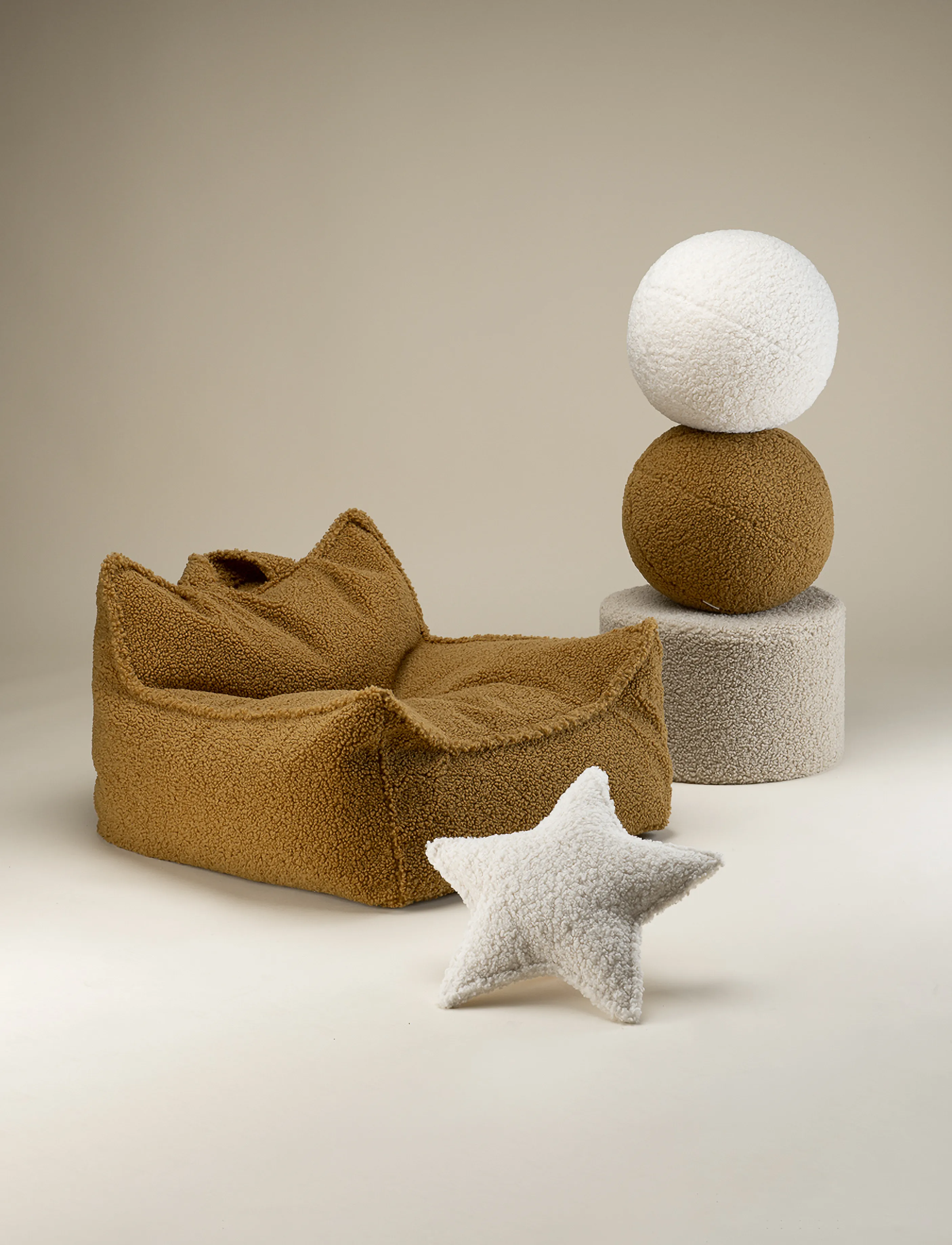 Wigiwama Beanbag Chair Teddy, 80X 70X 50 cm, Yellow, Møbler > Puffer, Børn