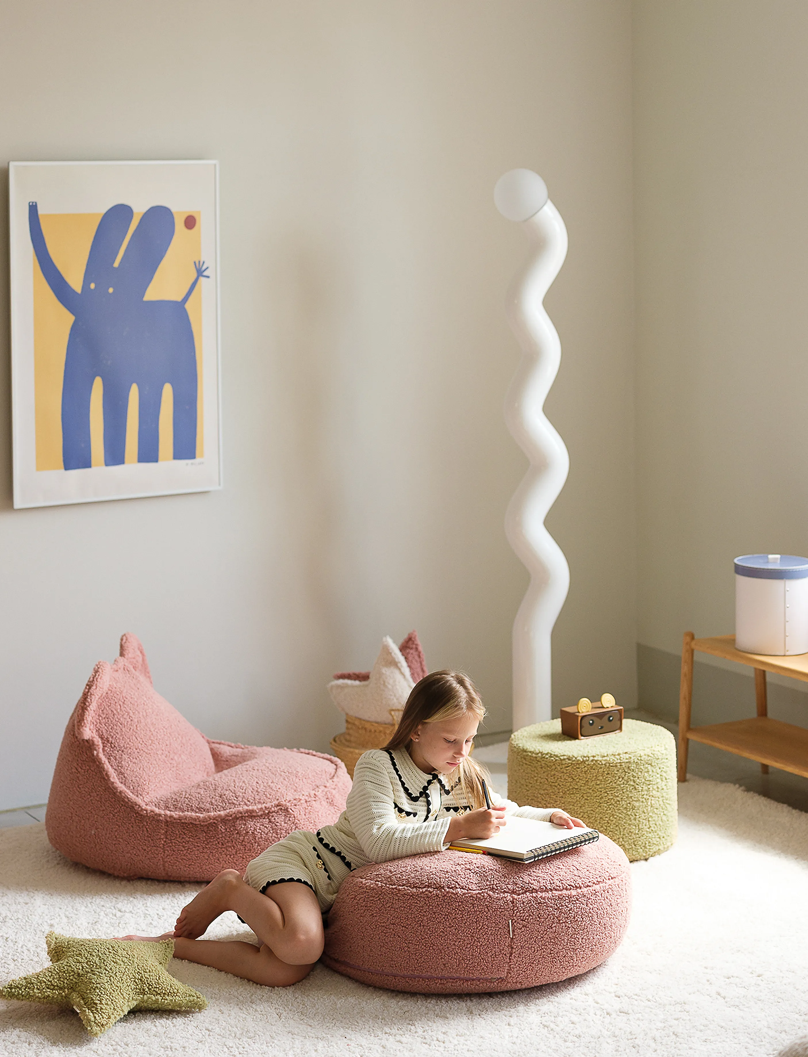 Wigiwama Bear Beanbag Teddy, 75X 60X 45 cm, Furniture, Rosa - Pouffes, Kinder