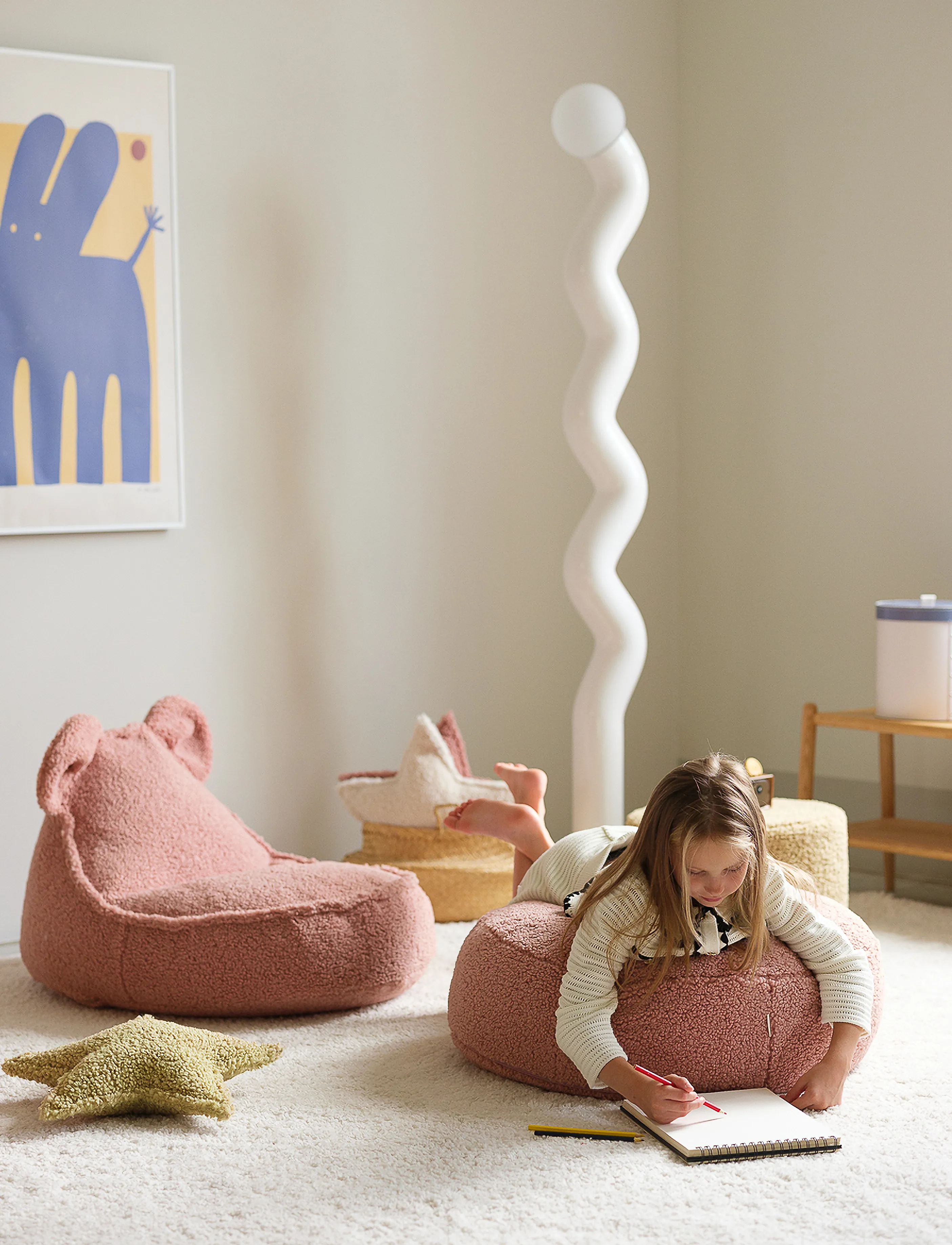 Wigiwama - Bear Beanbag teddy - pouffes & armchairs - guava pink - 3