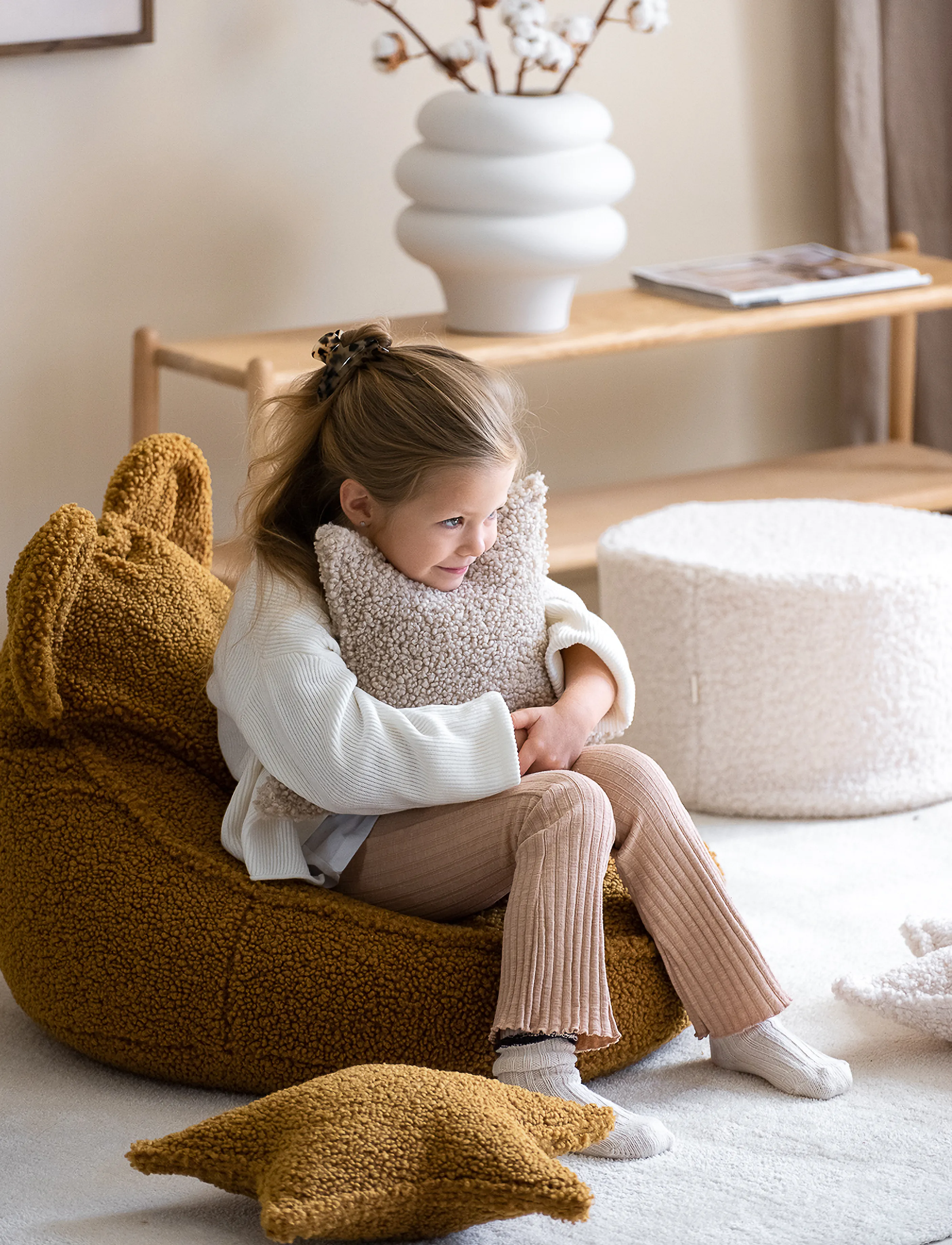 Wigiwama - Pouffe teddy - puhvetid ja tugitoolid - cream white - 3