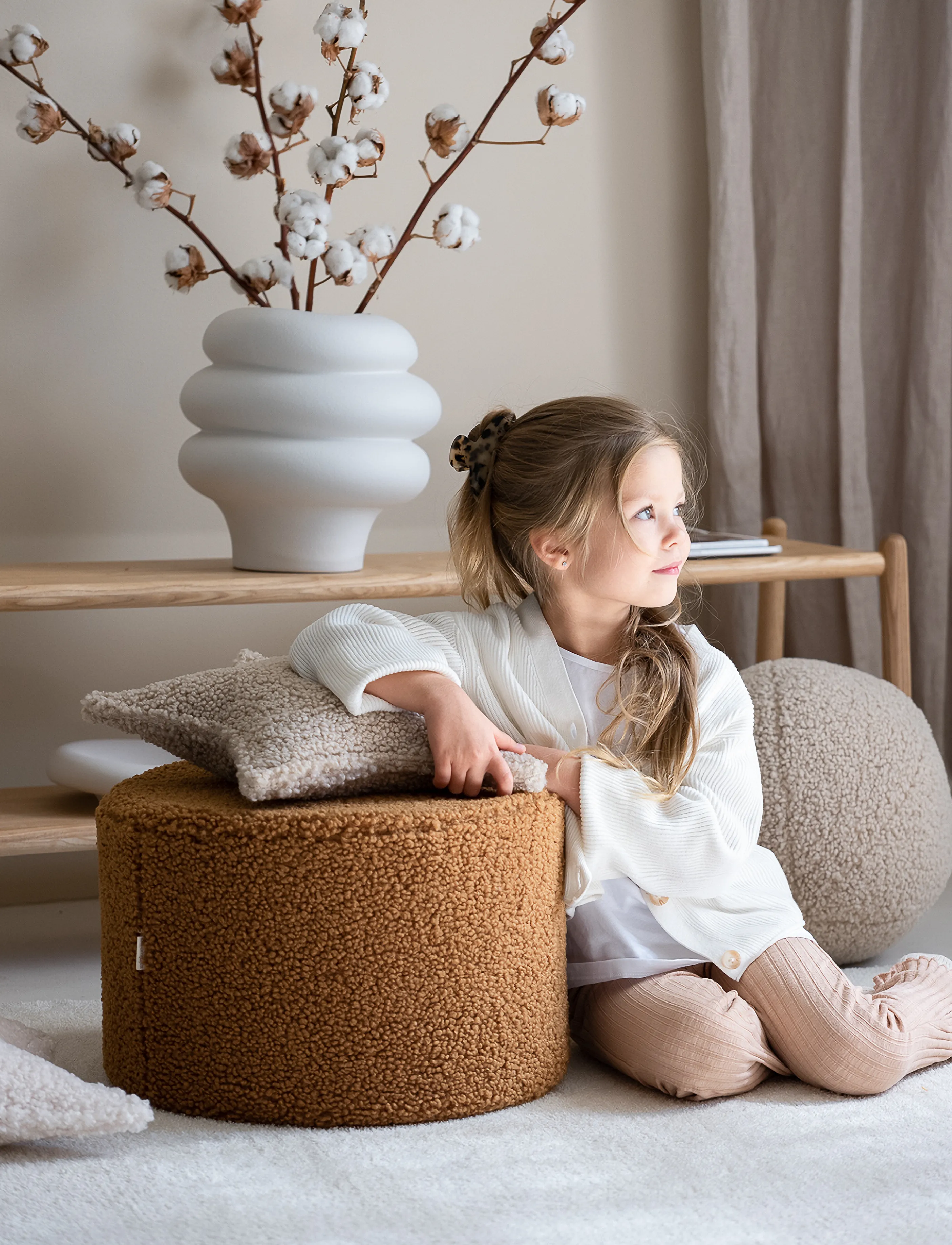 Wigiwama Pouffe Teddy, 39.5X 39.5X 25 cm, Brown, Møbler > Puffer, Børn
