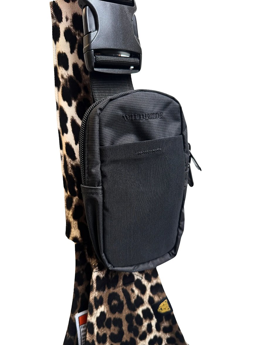 Wildride - Premium slide on accessory bag - olkalaukut - black - 3
