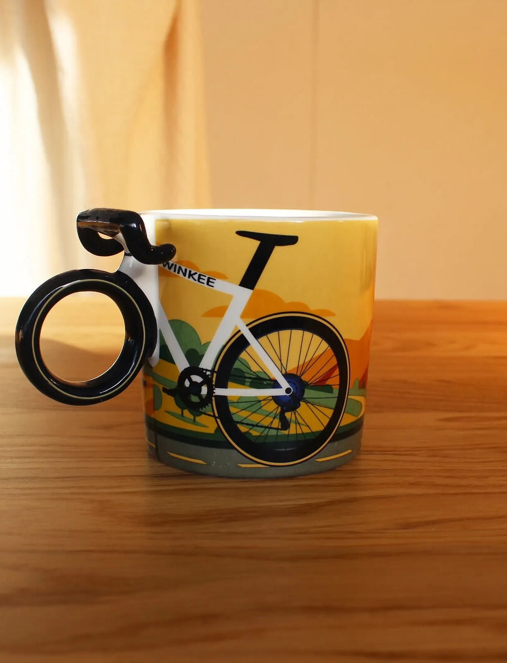 Winkee Krus - Coffee Ride Bike Coffee Mug, H10 cm, Yellow, Kopper & Krus > Kaffekopper, Unisex