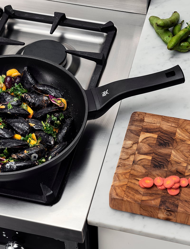 WMF - PermaDur Excellent fry pan - praepannid ja pannid - black - 3