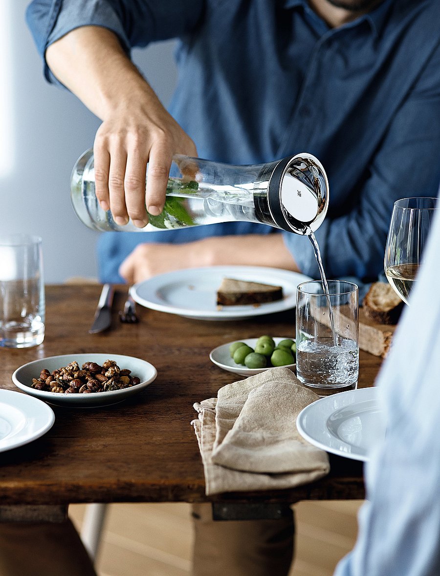 WMF - Basic water decanter 1,0 l., stainless steel top - veekannud - glass - 4