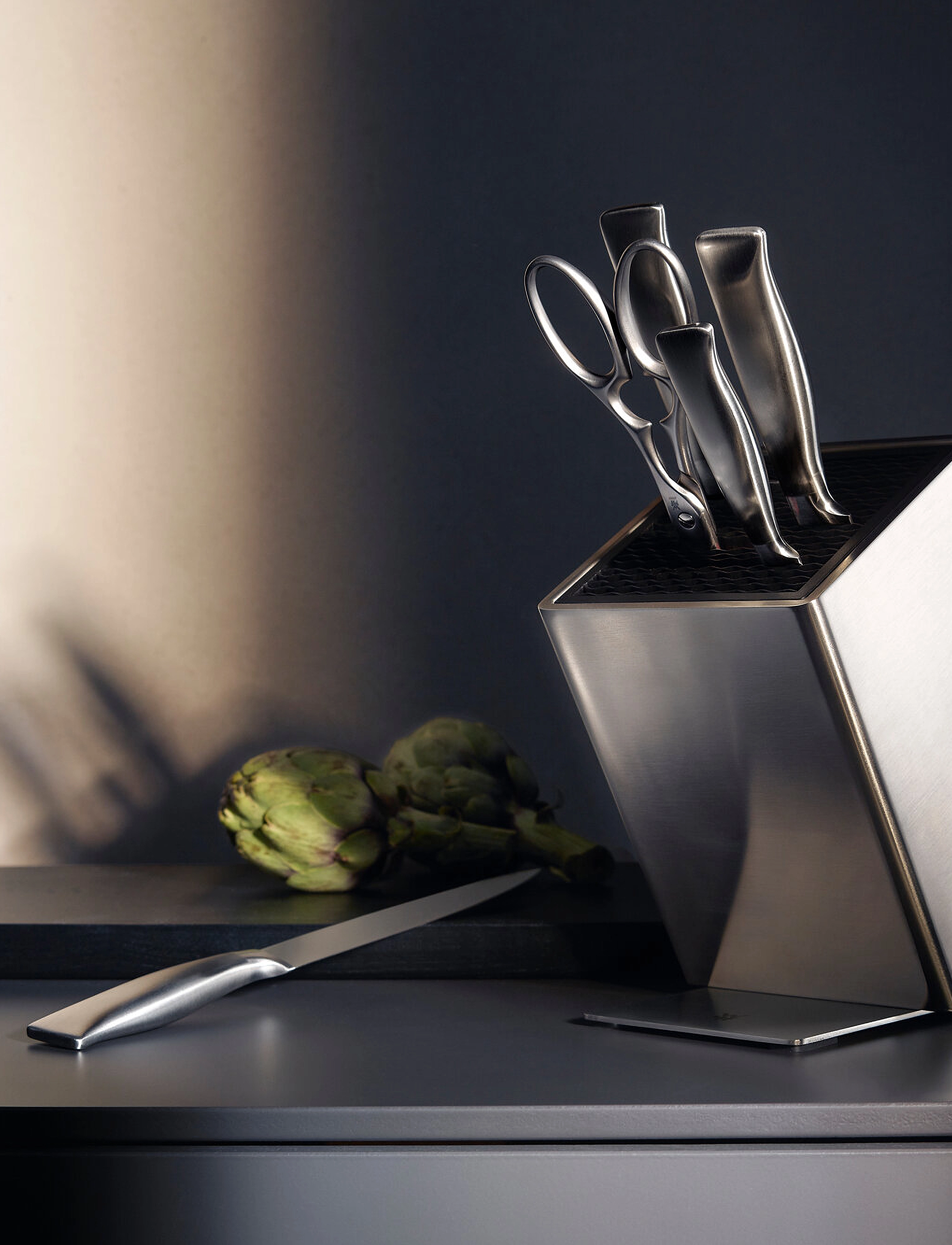 WMF - Grand Gourmet knife FlexTec block w. 4 knives (bread/chef/carving/veg.) + scissors - cromargan - 2