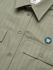 Double A by Wood Wood - Carson herringbone shirt - basic skjorter - olive - 3