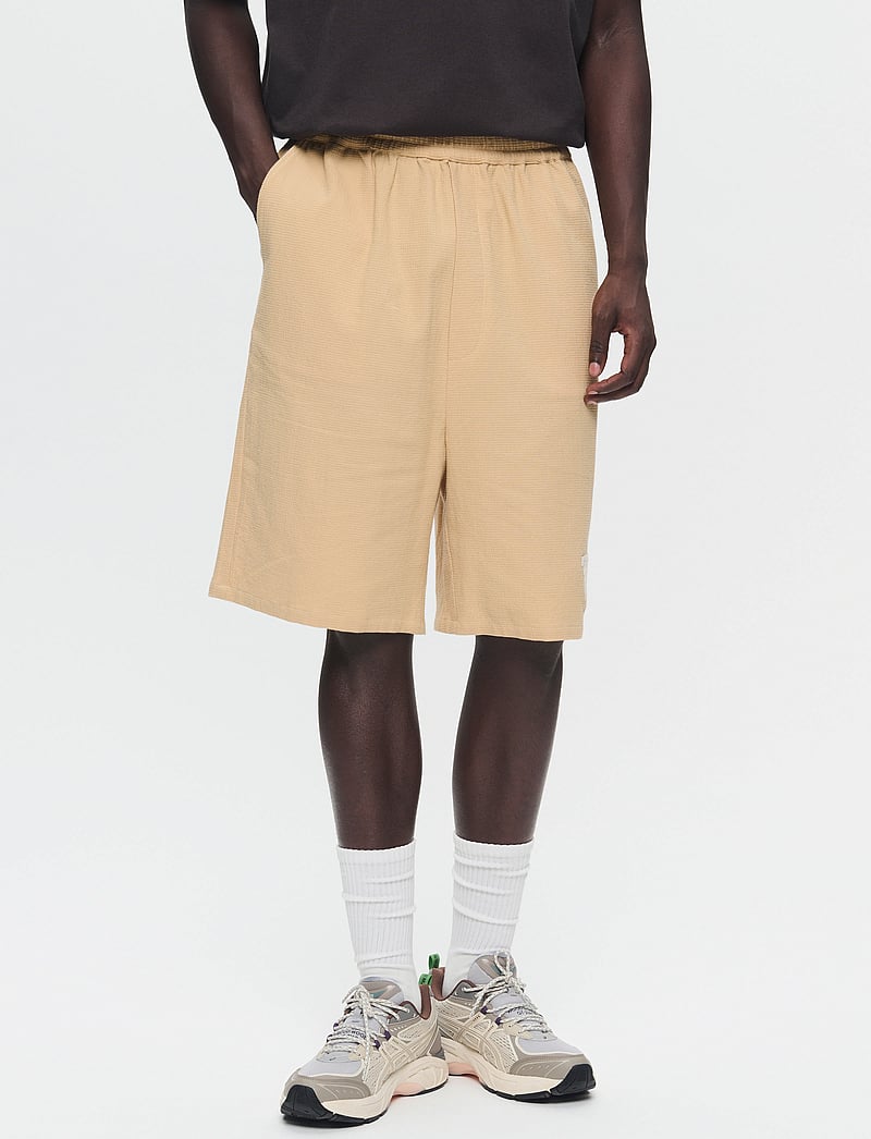 WOOD WOOD - WWRob waffle shorts - sweatshorts - curds & whey - 0