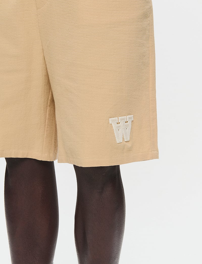 WOOD WOOD - WWRob waffle shorts - sweatshorts - curds & whey - 4