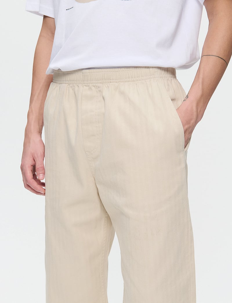 WOOD WOOD - WWLax Herringbone Trousers - casual - sand grey - 5
