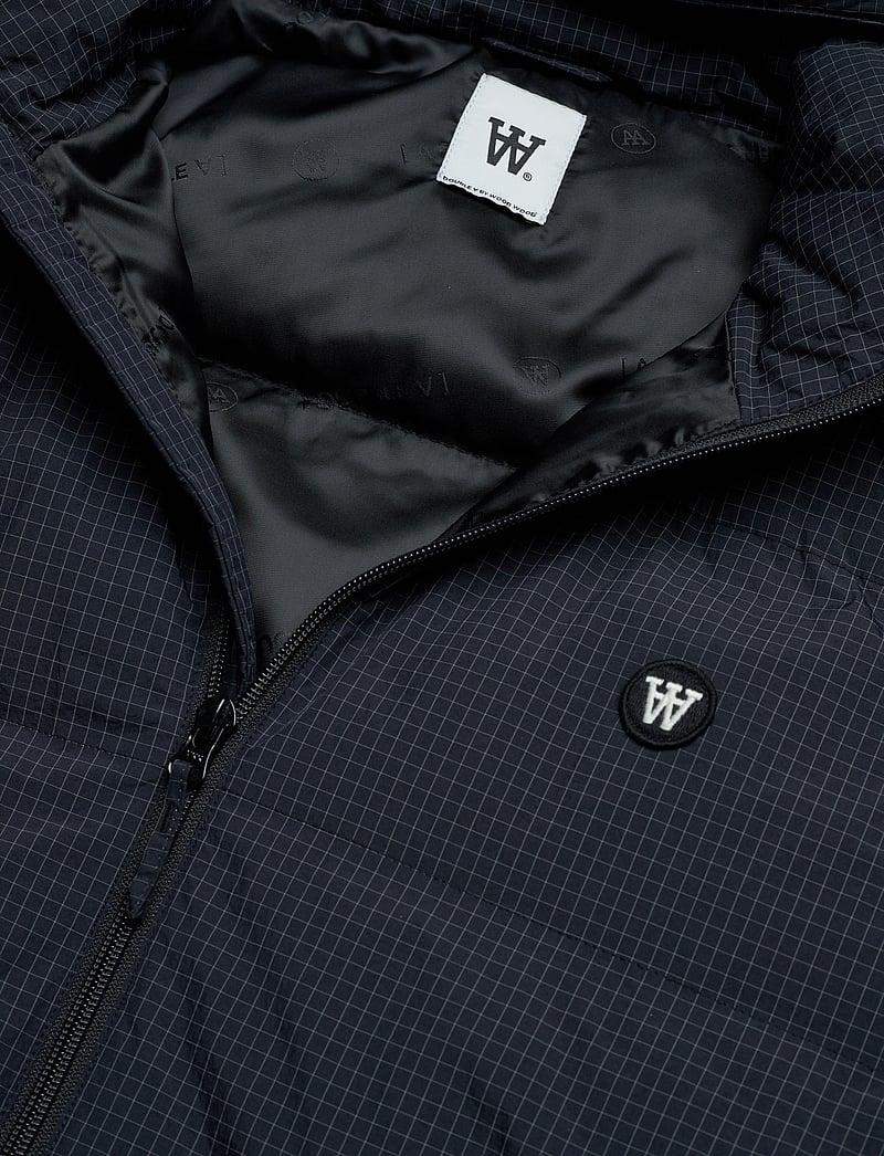 WOOD WOOD Wwhen Ripstop Puffer 275 Buy Padded jackets from WOOD WOOD online at Fast delivery and easy returns