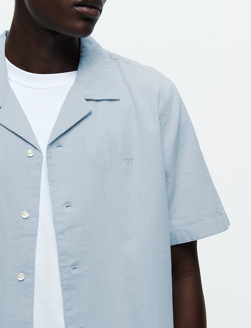 WOOD WOOD - WWaaron Resort - linneskjortor - skyway - 4