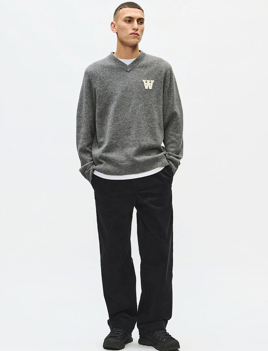 WOOD WOOD - WWLax trousers 25188 - freizeithosen - black sand - 2