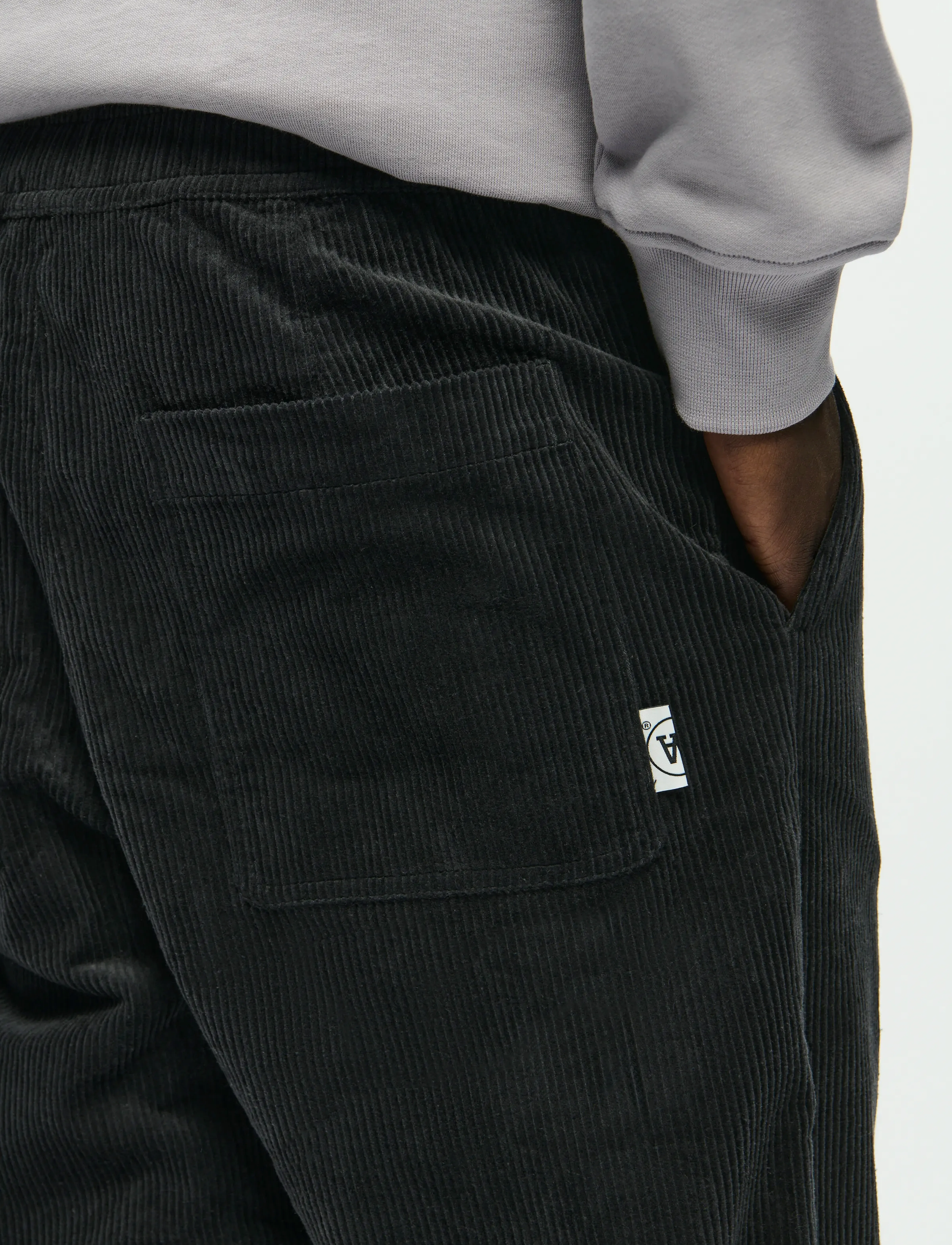 WOOD WOOD - WWLax trousers 25188 - pantalons décontractés - black sand - 4