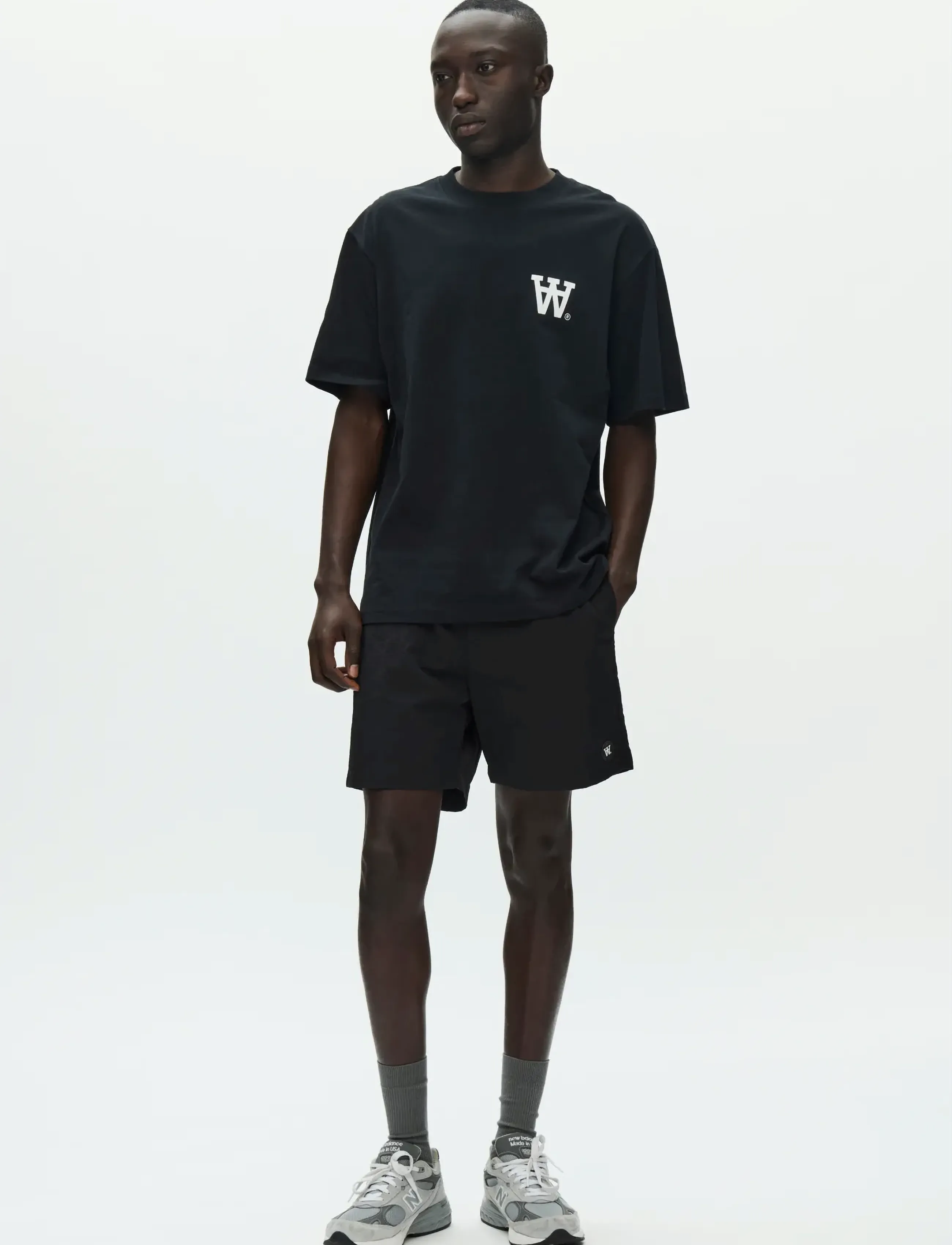 WOOD WOOD - WWLiam tee AAchest 25220 - kortærmede t-shirts - black with white - 3