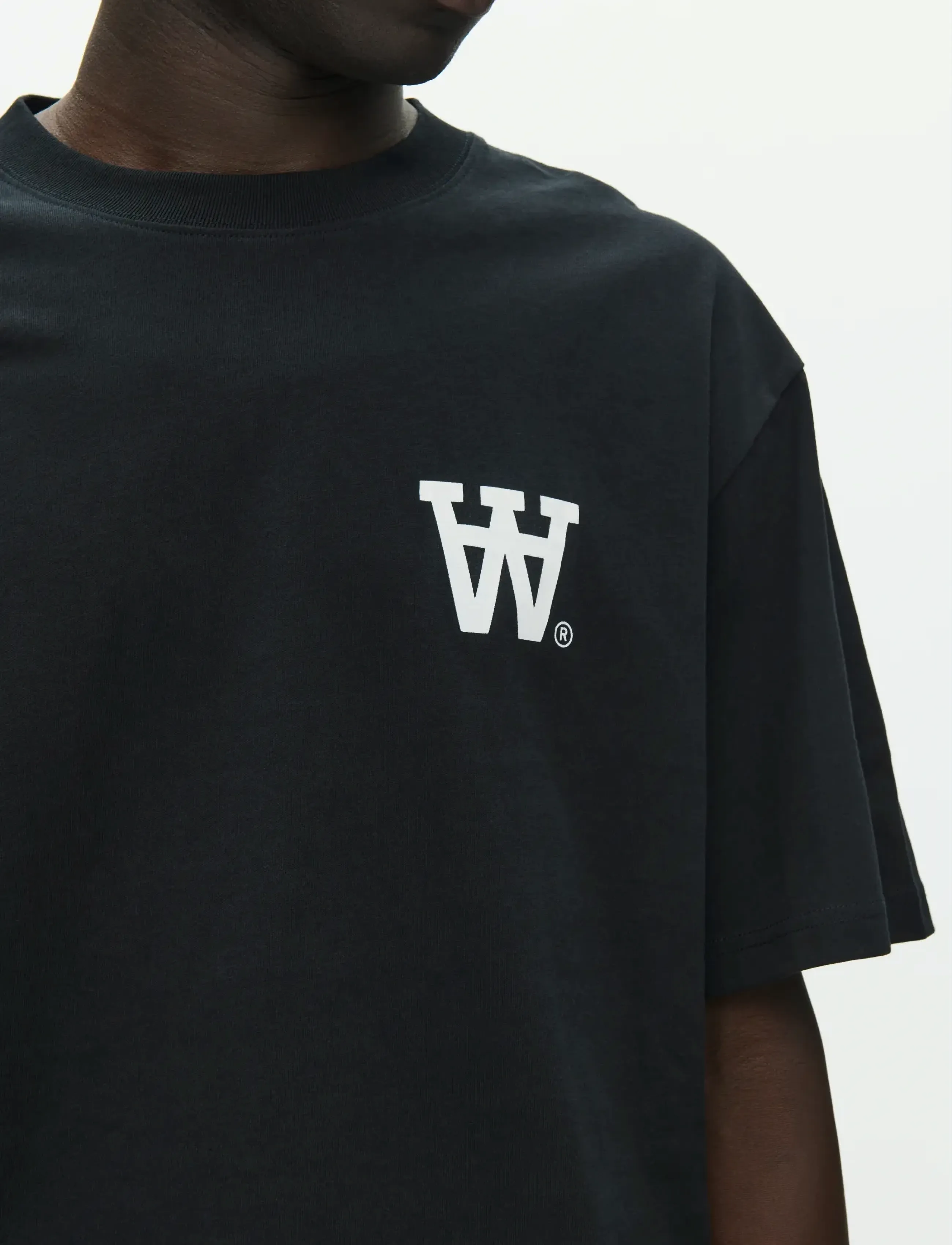WOOD WOOD - WWLiam tee AAchest 25220 - kortærmede t-shirts - black with white - 5