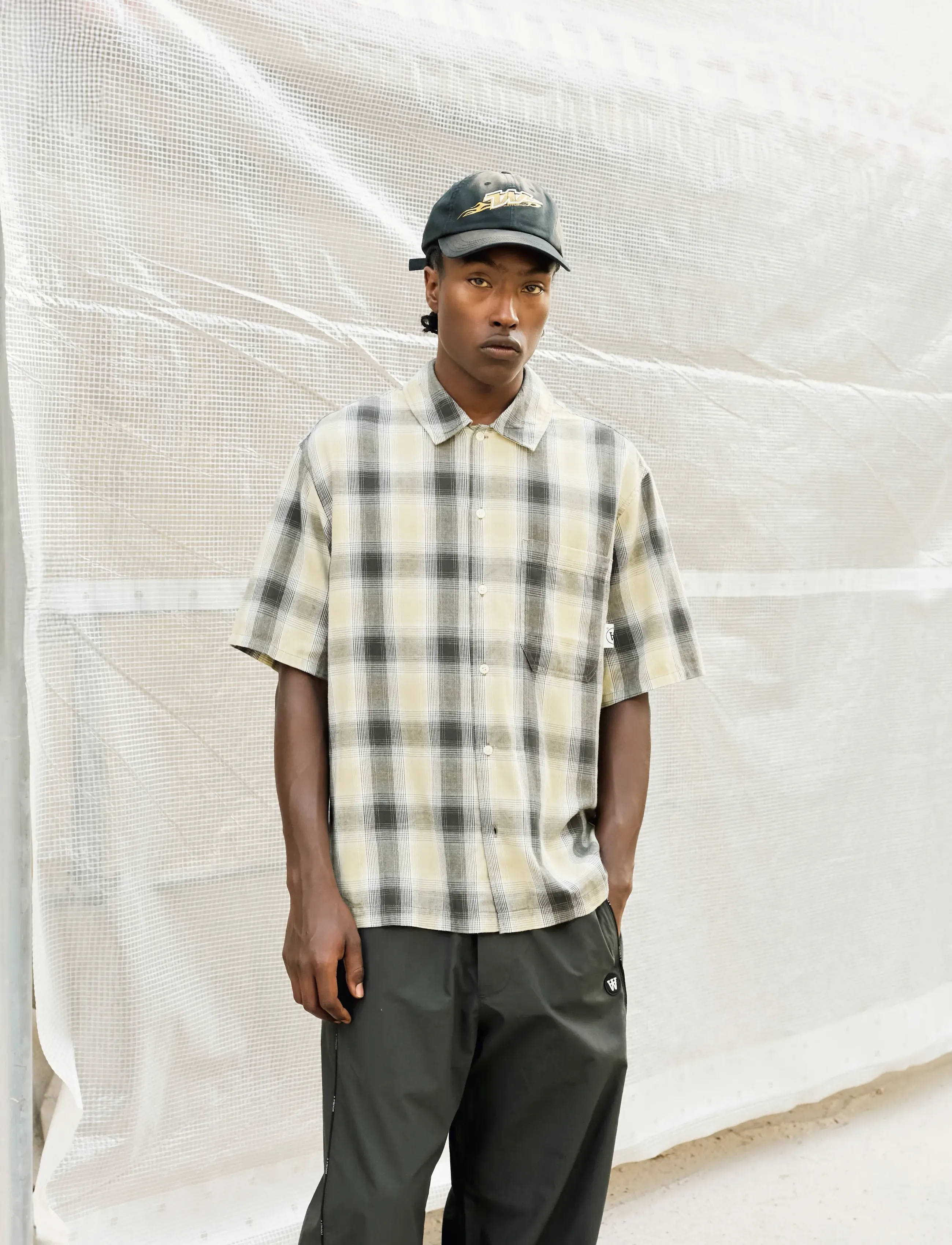 WOOD WOOD WWCooper SS shirt 25433 - E-smaspäev - PALE OLIVE GREEN CHECK / multi