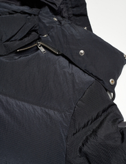 Wood Wood - Ventus tech stripe down jacket - vinterjackor - black - 5
