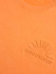 Wood Wood - Sami embossed T-shirt - basic t-shirts - abricot orange - 2