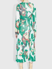 Wood Wood - Erica print wrap dress - omlottklänning - bright green - 4