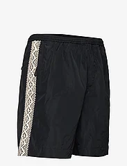 Wood Wood - Robson Tech Shorts - casual shorts - black - 2