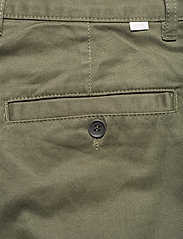 Wood Wood - Stefan classic trousers - chinosy - olive - 4