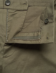 Wood Wood - Marcus light twill trousers - „chino“ stiliaus kelnės - olive - 3