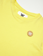 Wood Wood - Ola kids T-shirt - kortermede t-skjorter - yellow - 2