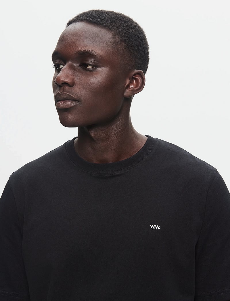WOOD WOOD - WWEssential Sami Tshirt - kortærmede t-shirts - black - 4