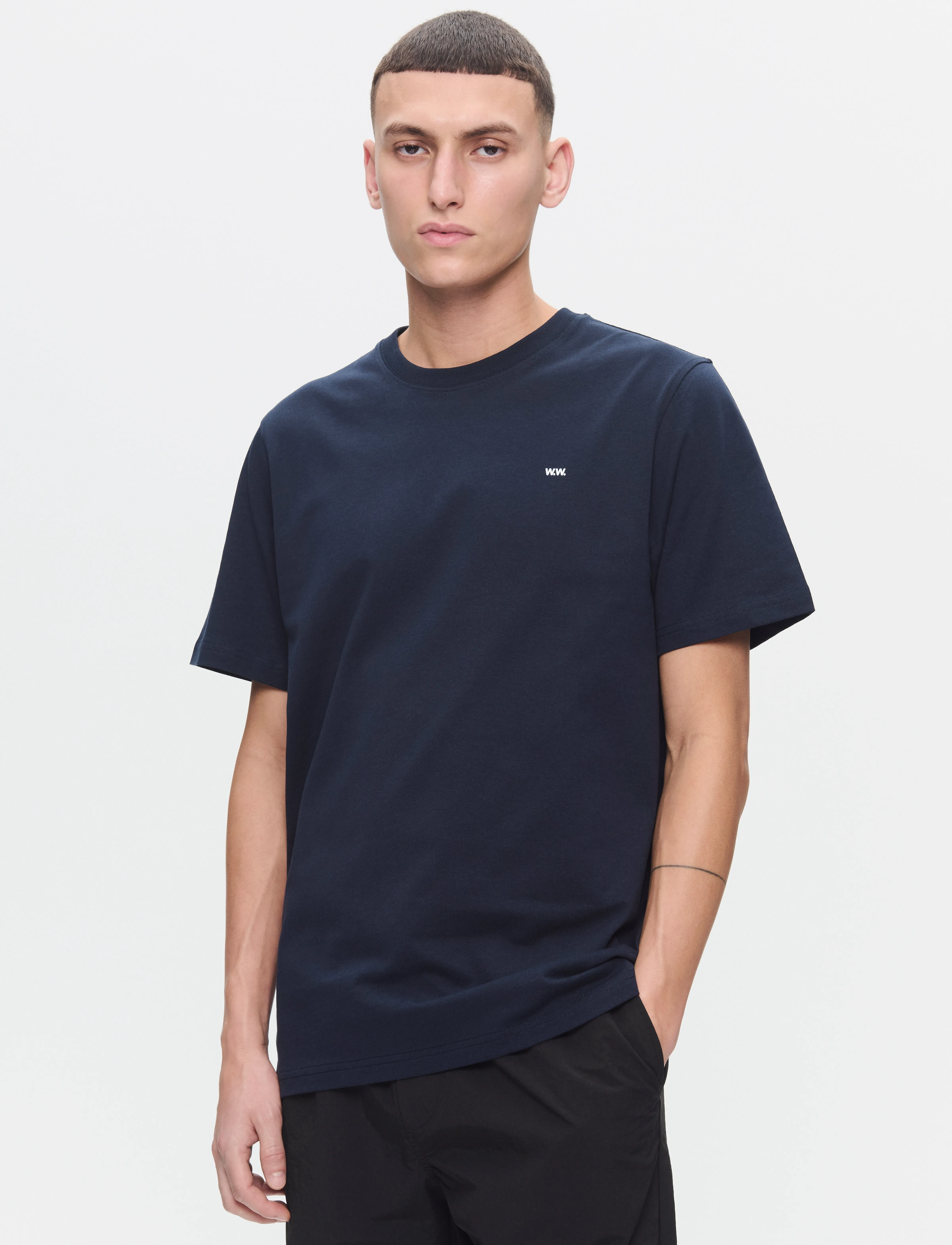 WOOD Wwessential Sami Tshirt, S, T-shirts, Marineblau - Short-sleeved, Männerswear