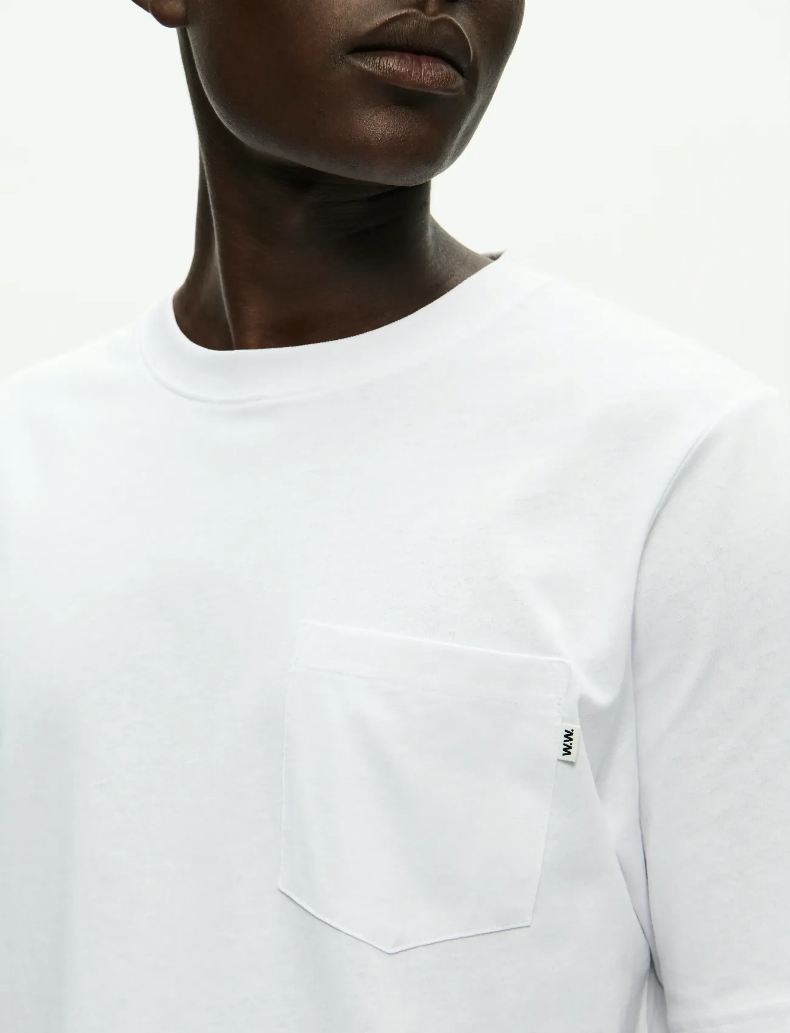 WOOD WOOD - WWBobby pocket tee 25220 - kurzärmelig - bright white - 4