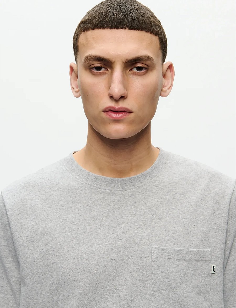 WOOD WOOD - WWBobby pocket tee 25220 - kurzärmelig - light melange grey - 4
