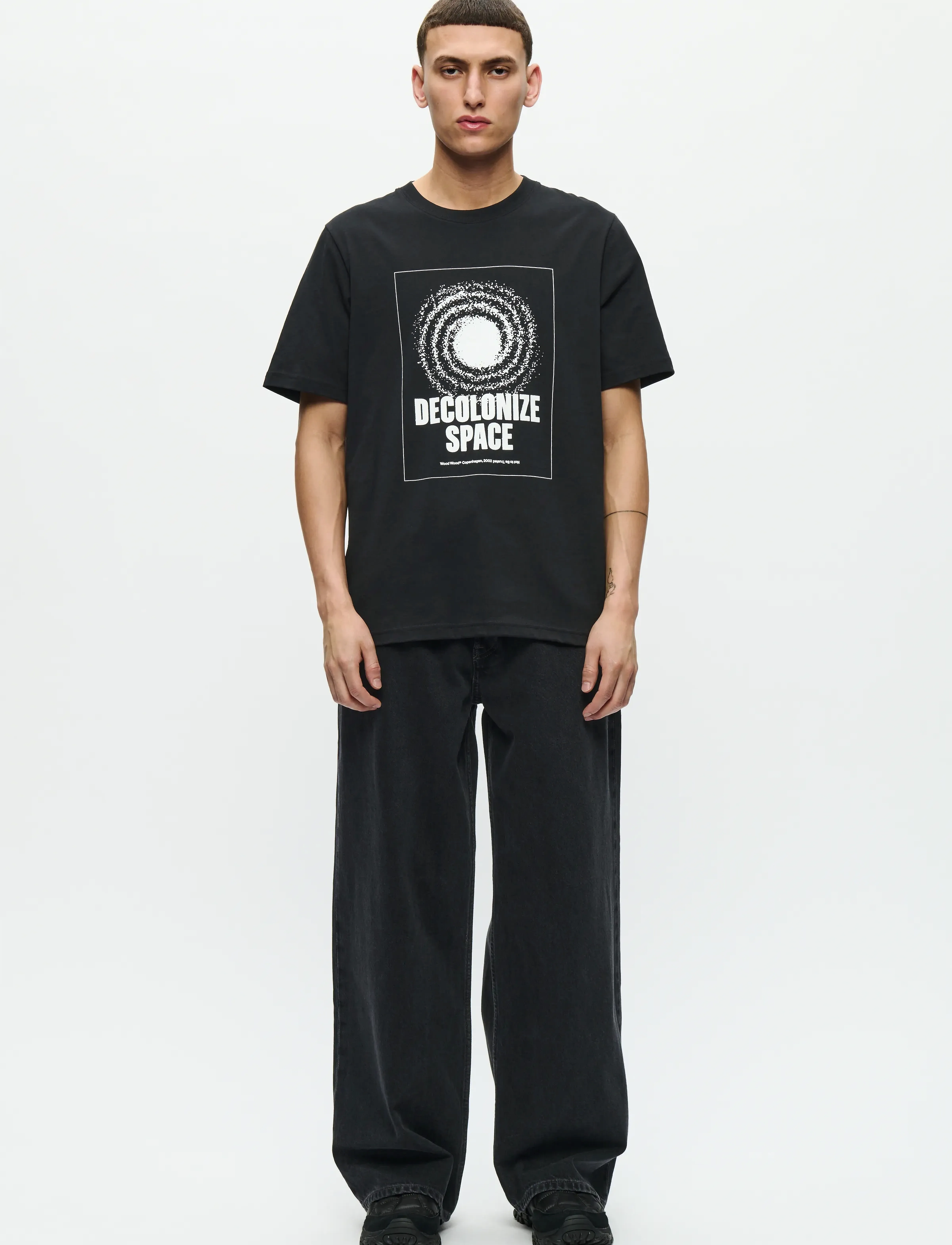 WOOD WOOD - WWBobby tee space 25220 - kortärmade t-shirts - black - 2