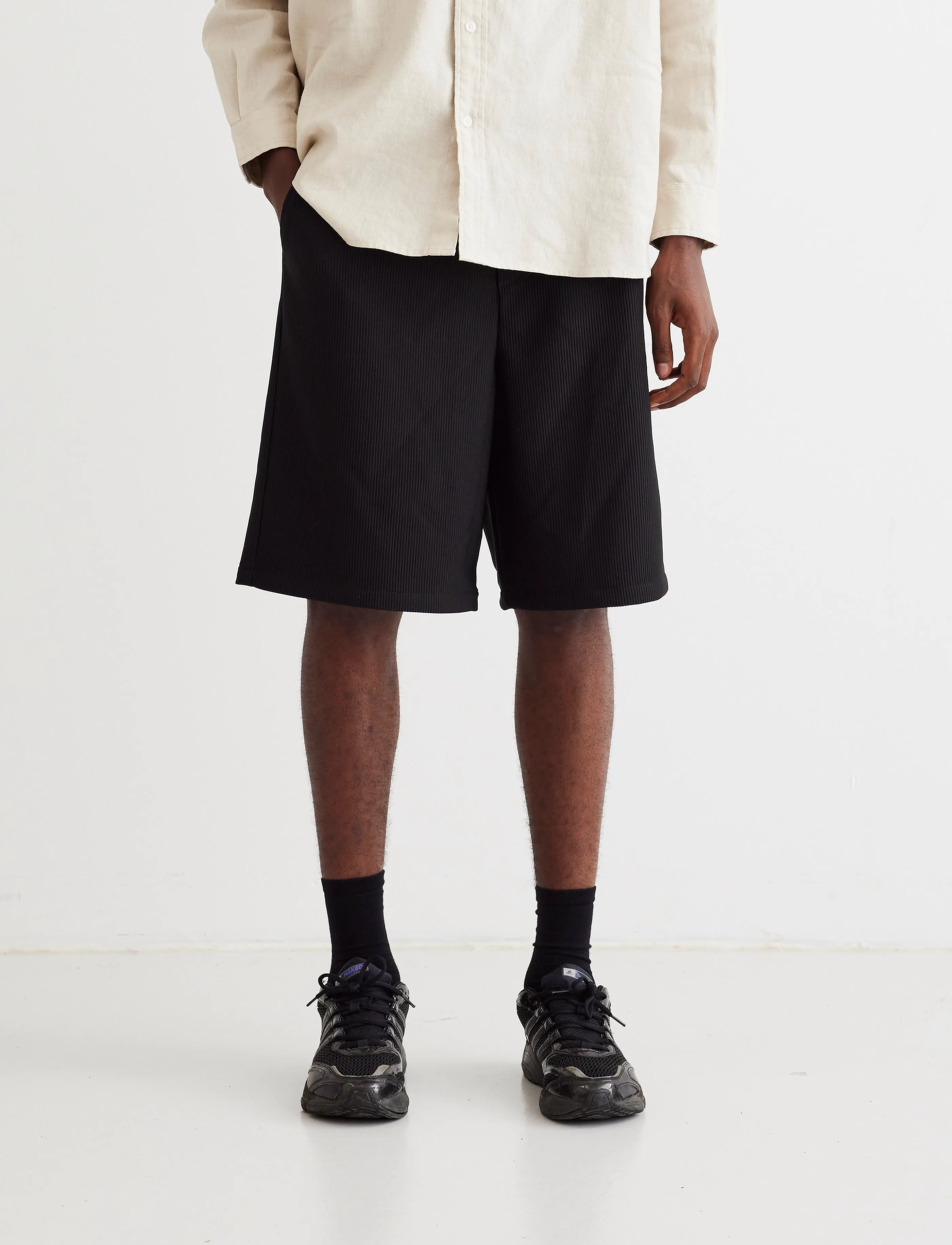 Woodbird WBBen Plisse Shorts - Inspiration - BLACK / black