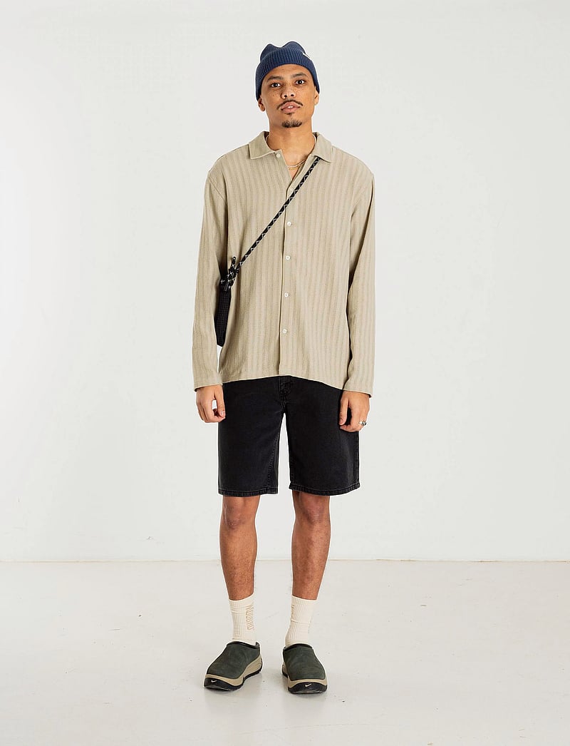 Woodbird - WBRami Crow Shorts - jorts - black vintage - 0