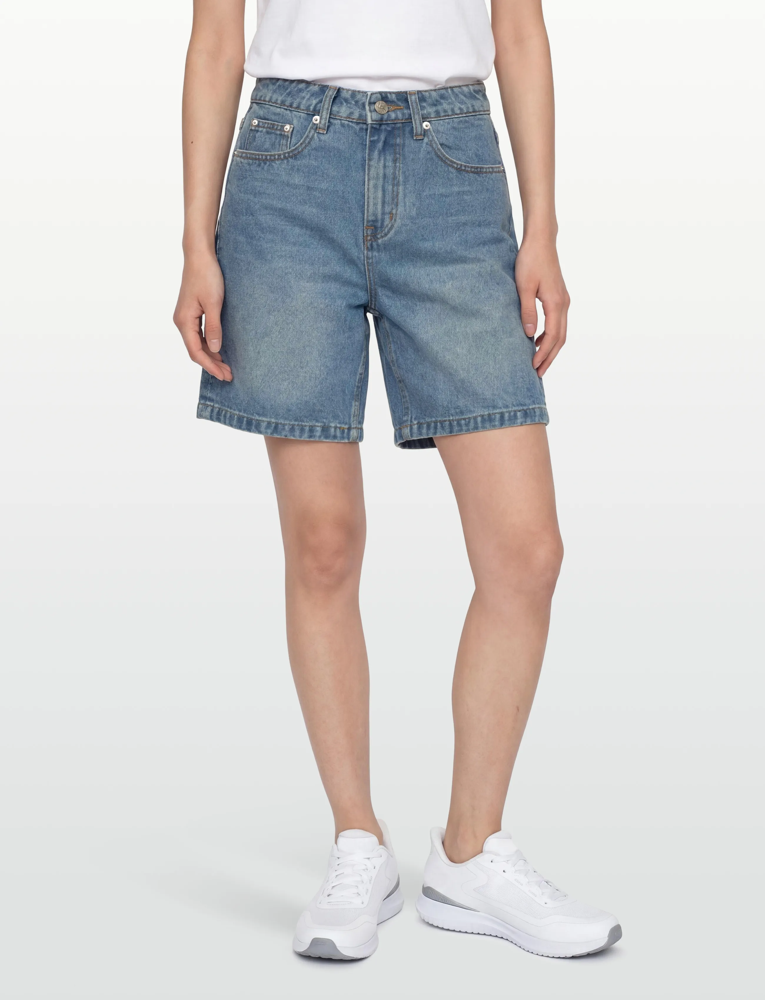 Woodbird - WBMaggie Orig Shorts - jorts - blue washed - 3