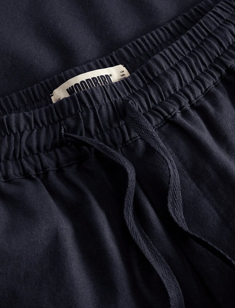 Woodbird - WBBommy Linen Shorts - casual shorts - navy - 2