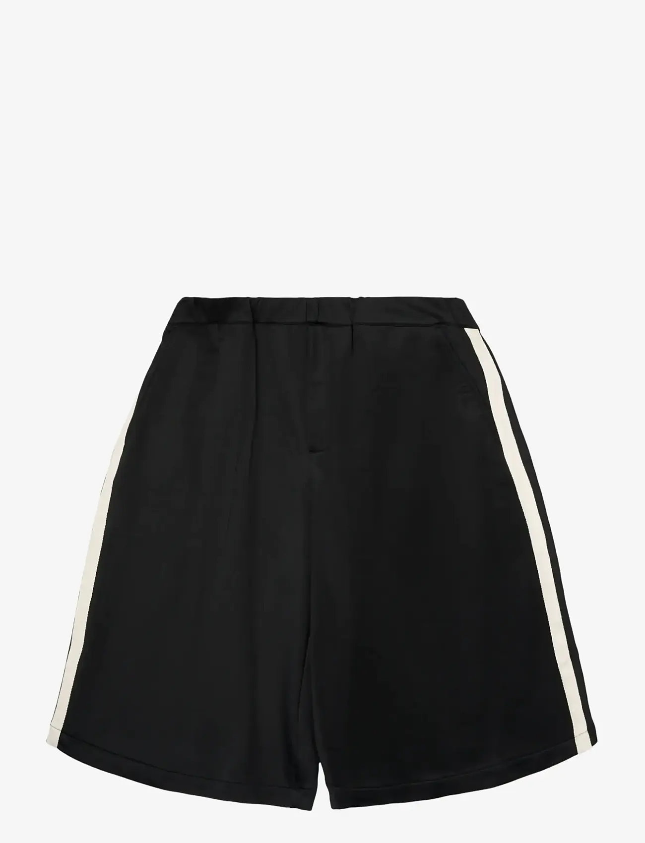 Woodbird - WBChang Track Shorts - casual shorts - black - 1