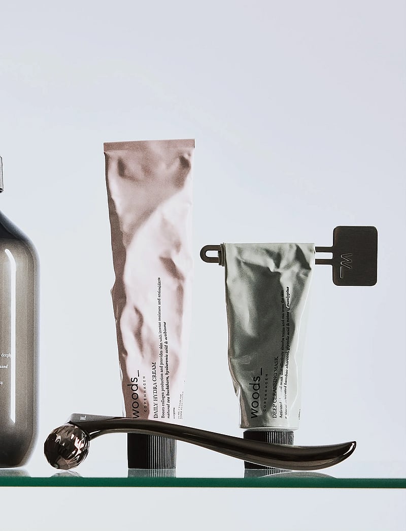 woods_ copenhagen - Contouring Facial Roller - gua sha & jade rollers - 1017 - clear - 5