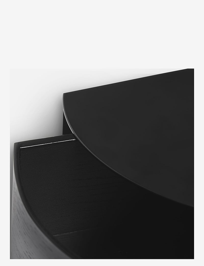 WOUD - Wallie wall drawer - hoiustamine ja riiulid - black painted metal with bended black painted oak veneer drawer - 3