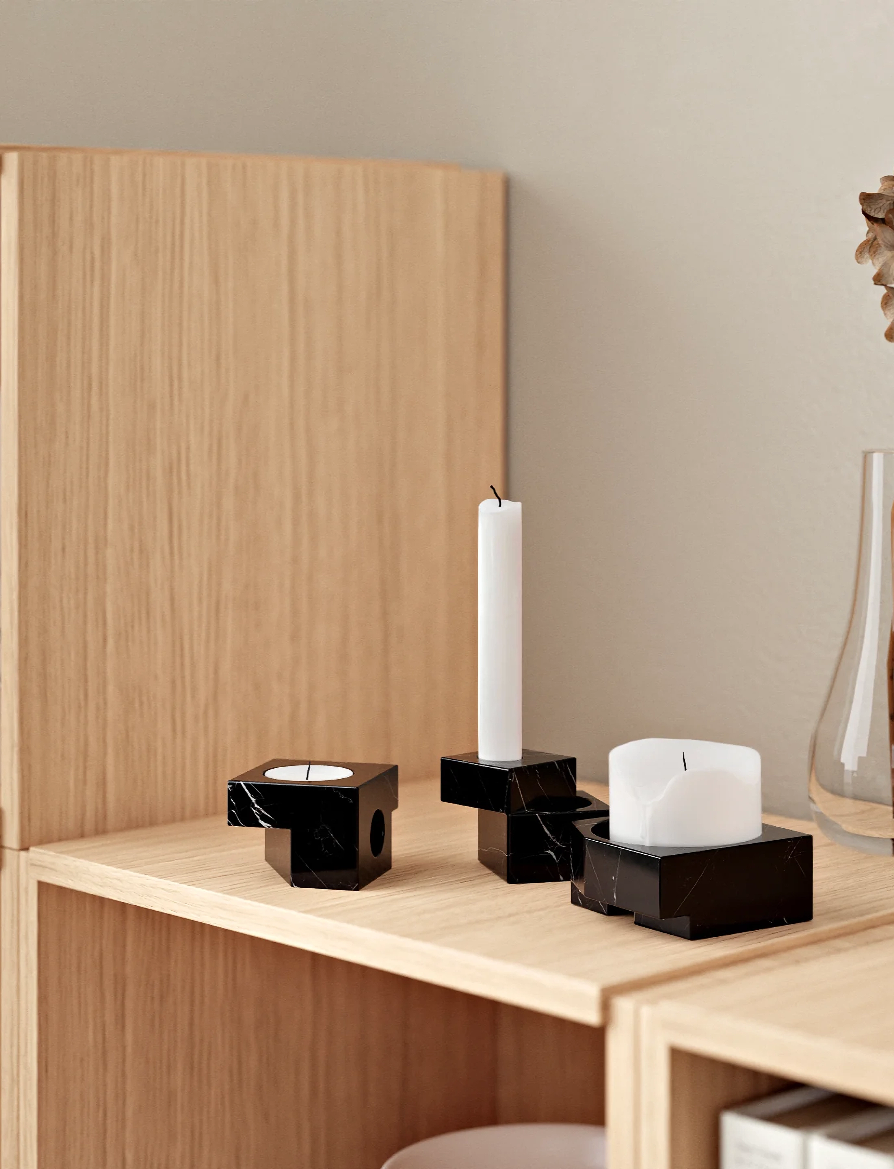 WOUD Jeu De Dés 1 Candle Holder, One Size, Candlesticks & Lanterns, Schwarz - Tealight Holders, Homeware
